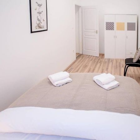 Very Central Spacious Ac Apartment Budapest Kültér fotó