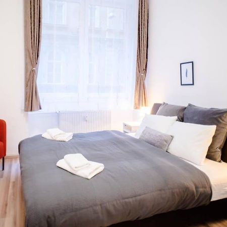 Very Central Spacious Ac Apartment Budapest Kültér fotó