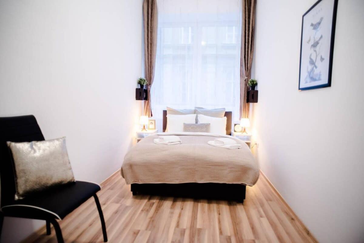 Very Central Spacious Ac Apartment Budapest Kültér fotó